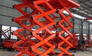 升降平臺車在電子工廠生產(chǎn)線上的應(yīng)用案例研究